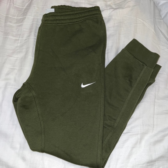 Olive green Nike fleece sweatpants